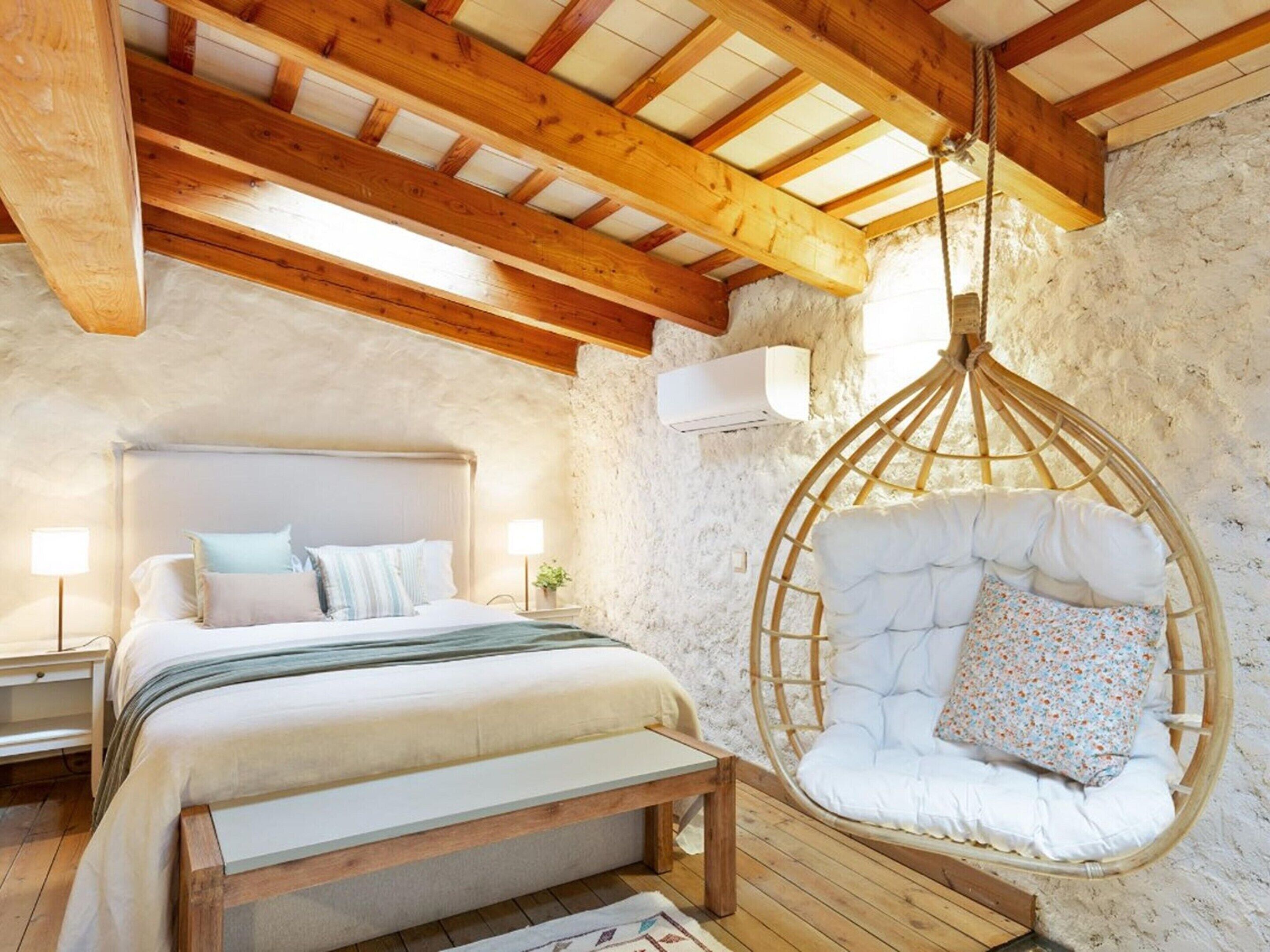 House | 1 bedroom, iron/ironing board, bed sheets