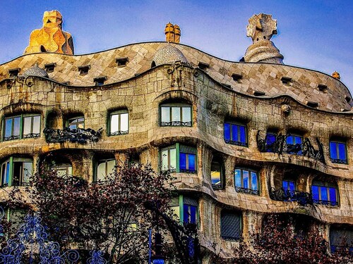 Charming Stone House Near Beach Retreat