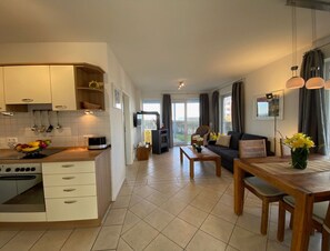 Apartment | Private kitchen | Electric kettle, toaster, highchair - Ferienwohnung mit Weitblick (Rechlin)