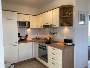 Apartment | Private kitchen | Electric kettle, toaster, highchair - Ferienwohnung mit Weitblick (Rechlin)