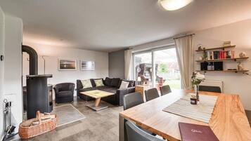 House | Dining