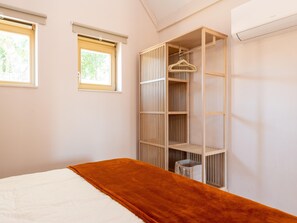 3 bedrooms, individually furnished