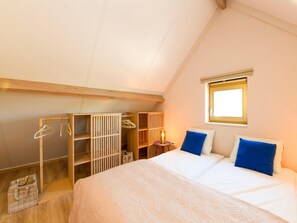 House | 3 bedrooms, individually furnished