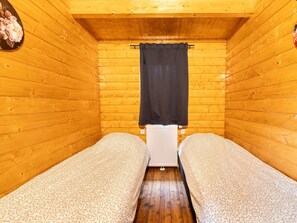Chalet | 3 bedrooms, bed sheets