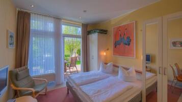 Căn hộ | 1 phòng ngủ, trang bị nội thất với thiết kế riêng biệt, bộ trải giường