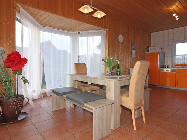 House | Dining