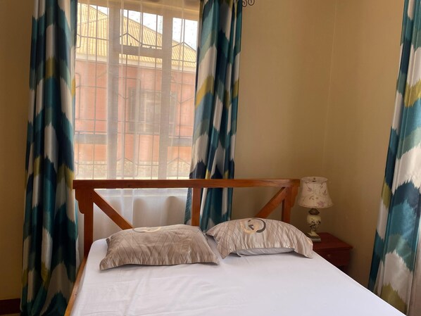 2 Schlafzimmer, Bügeleisen/Bügelbrett, WLAN, Bettwäsche