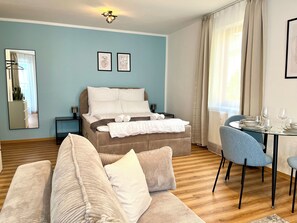 1 bedroom, iron/ironing board, WiFi, bed sheets - L5 - City Studio Apartment Neckarsulm (Neckarsulm)