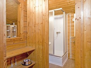 House | Bathroom