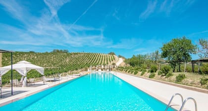 Apartment With Jacuzzi