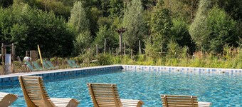 Waterside Elegance Sky Pad