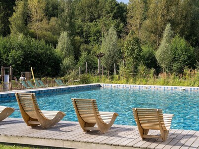 Waterside Elegance Sky Pad