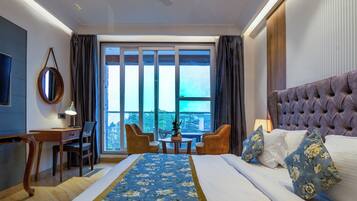 Elite Double Room | Soundproofing, free WiFi