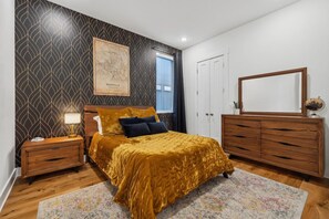 3 bedrooms, desk, iron/ironing board, free WiFi