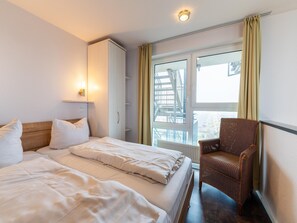 Apartment | 2 bedrooms, individually furnished, bed sheets