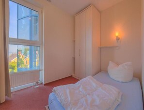 Apartment | 2 bedrooms, individually furnished, bed sheets - Exklusives Appartement (Rechlin)