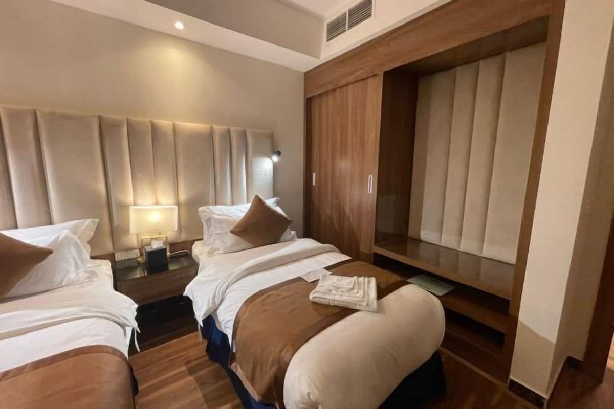 1 sovrum, egyptiska bomullslakan och sängtillbehör av högsta kvalitet