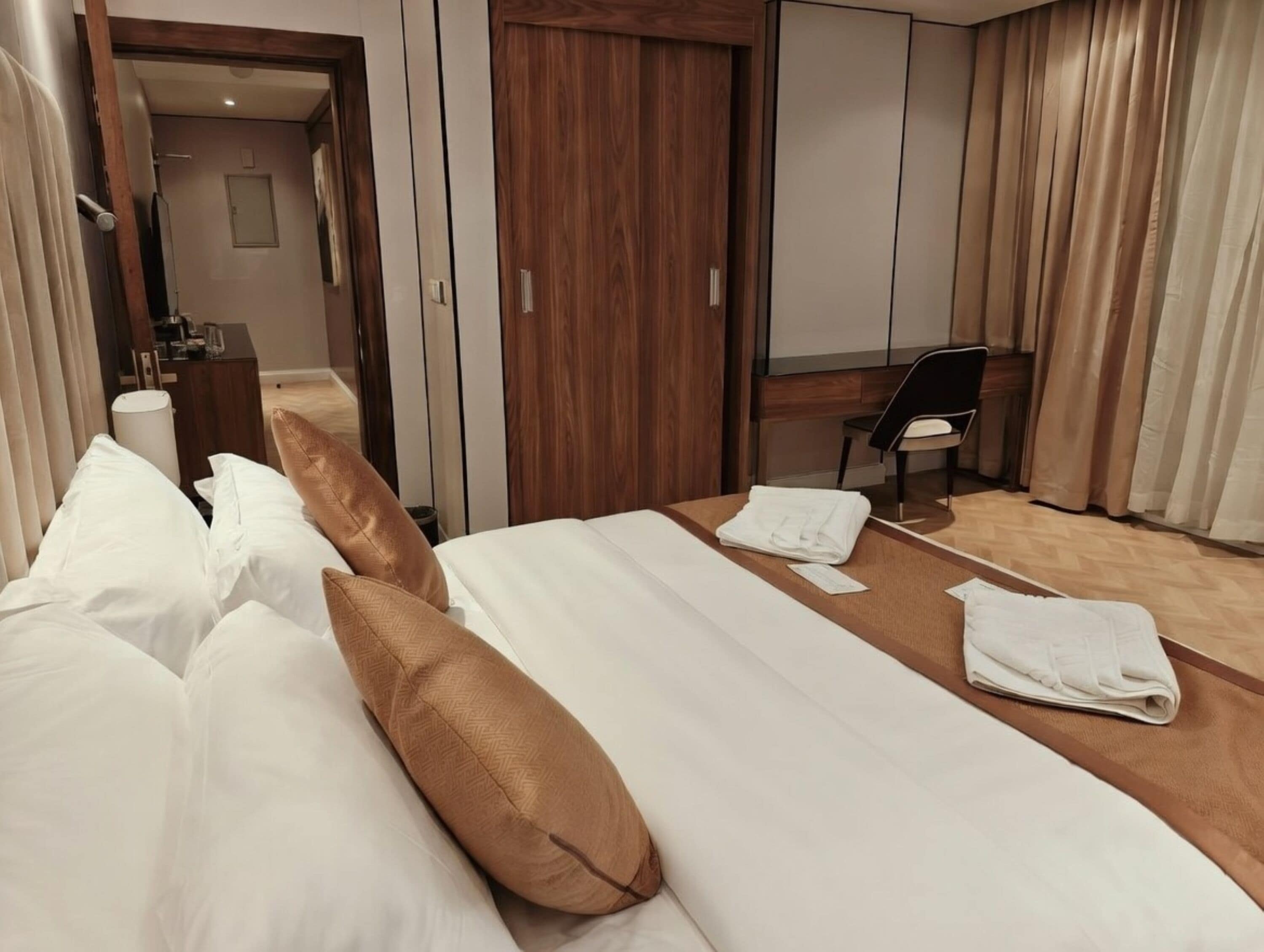 Suite clásica | Sábanas de algodón egipcio y ropa de cama de alta calidad 