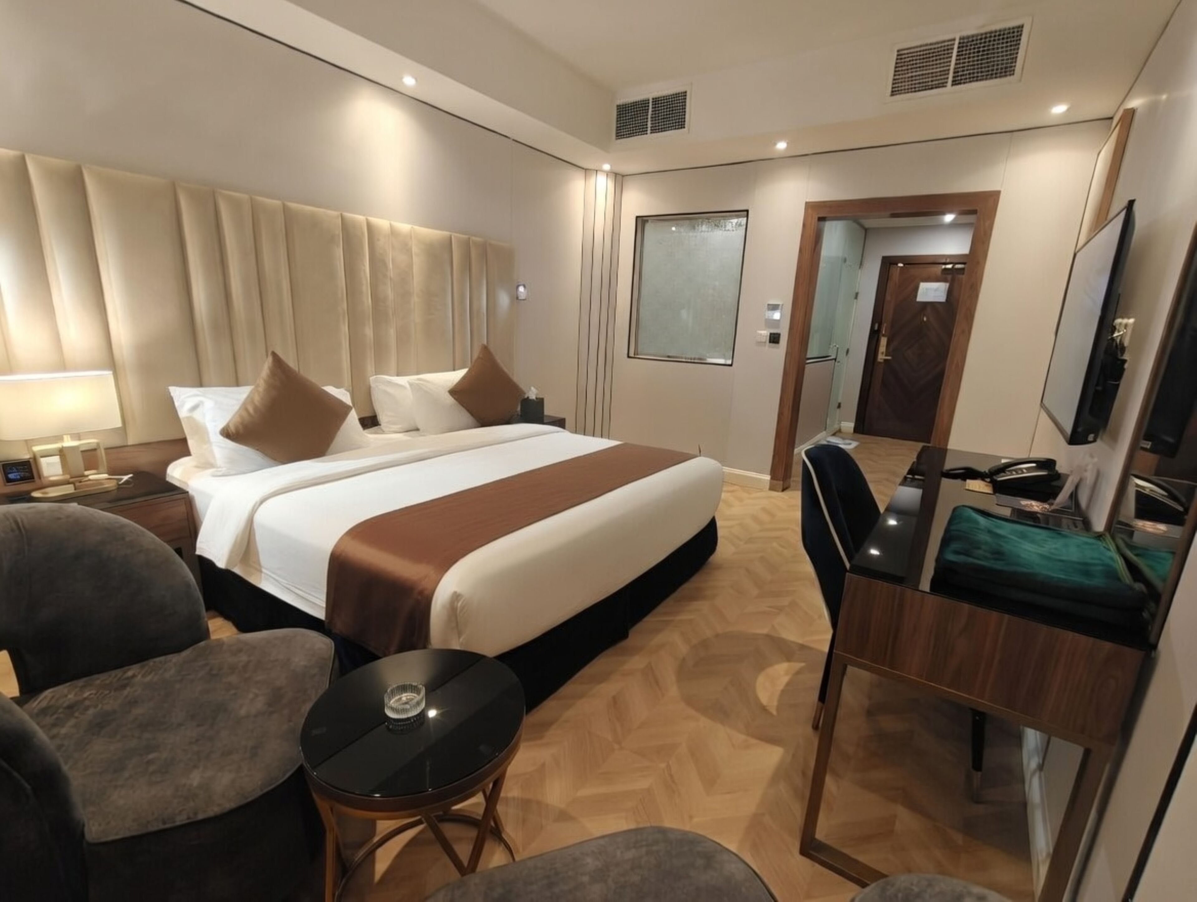 Egyptian cotton sheets, premium bedding, soundproofing