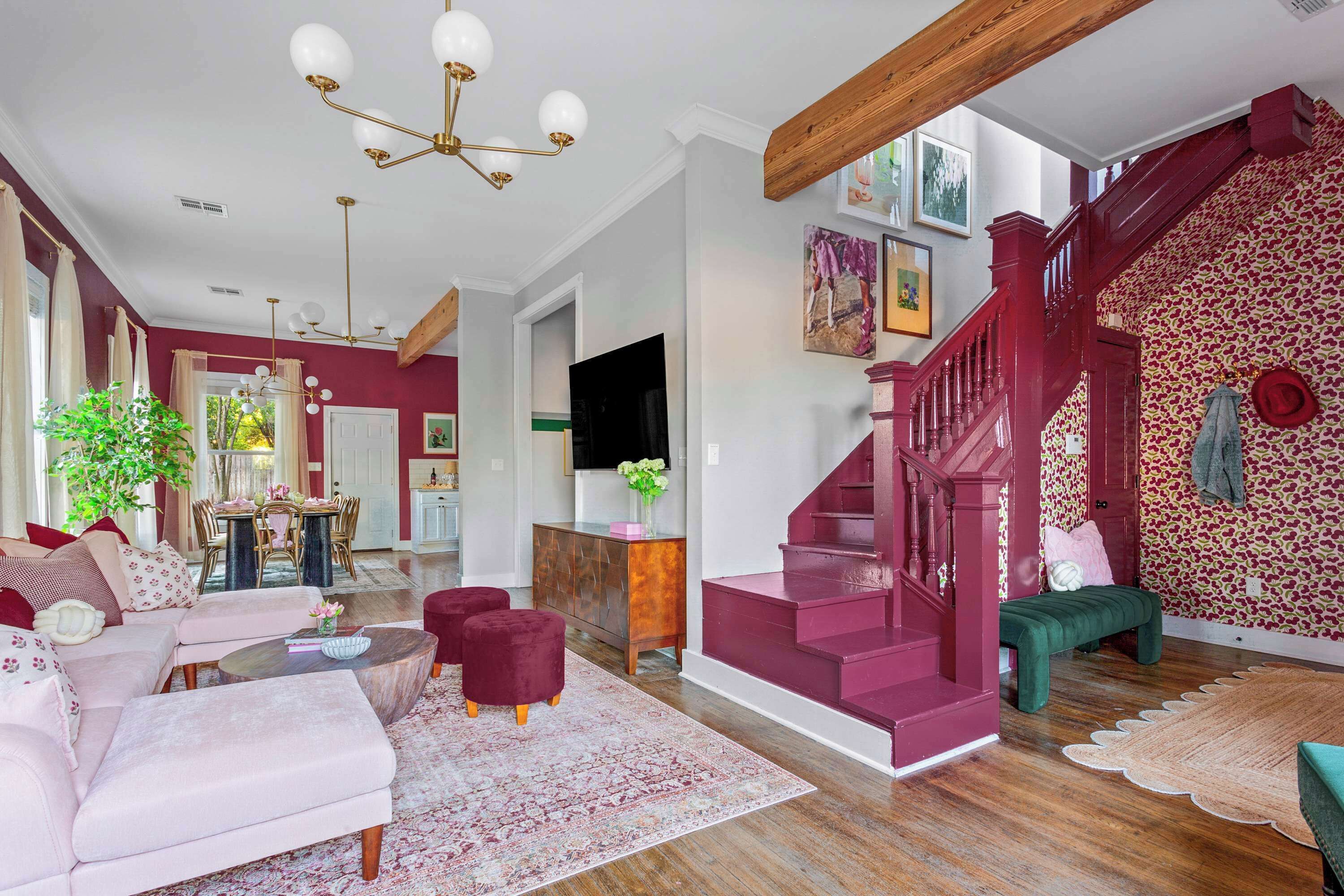 Televisión y oficina 