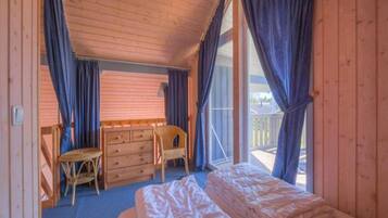 House | 3 bedrooms, individually furnished