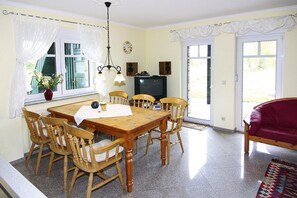 House | Dining