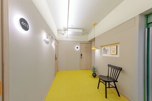 Lobby - Uhoostay (Seoul)