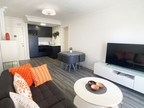 TV - Modern apartment with sea views in Playa Paraíso (Playa Paraiso)