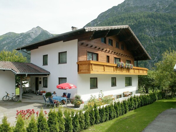 House | Exterior