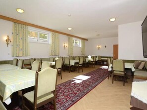 House | Dining