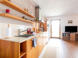 Apartment | Private kitchen | Electric kettle, highchair - Apartment in Distelberg Near Ski Slopes (Aschau Im Zillertal)