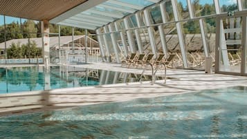Cottage | Pool | Indoor pool, outdoor pool