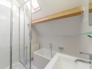 House | Bathroom