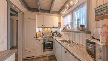 House | Private kitchen | Electric kettle, toaster
