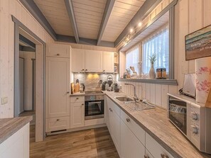 Huis | Privékeuken | Een waterkoker, een broodrooster