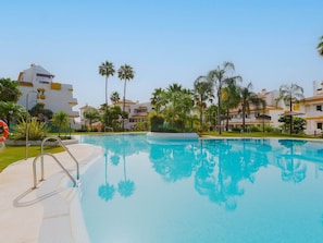 Leilighet | Basseng | Utendørsbasseng