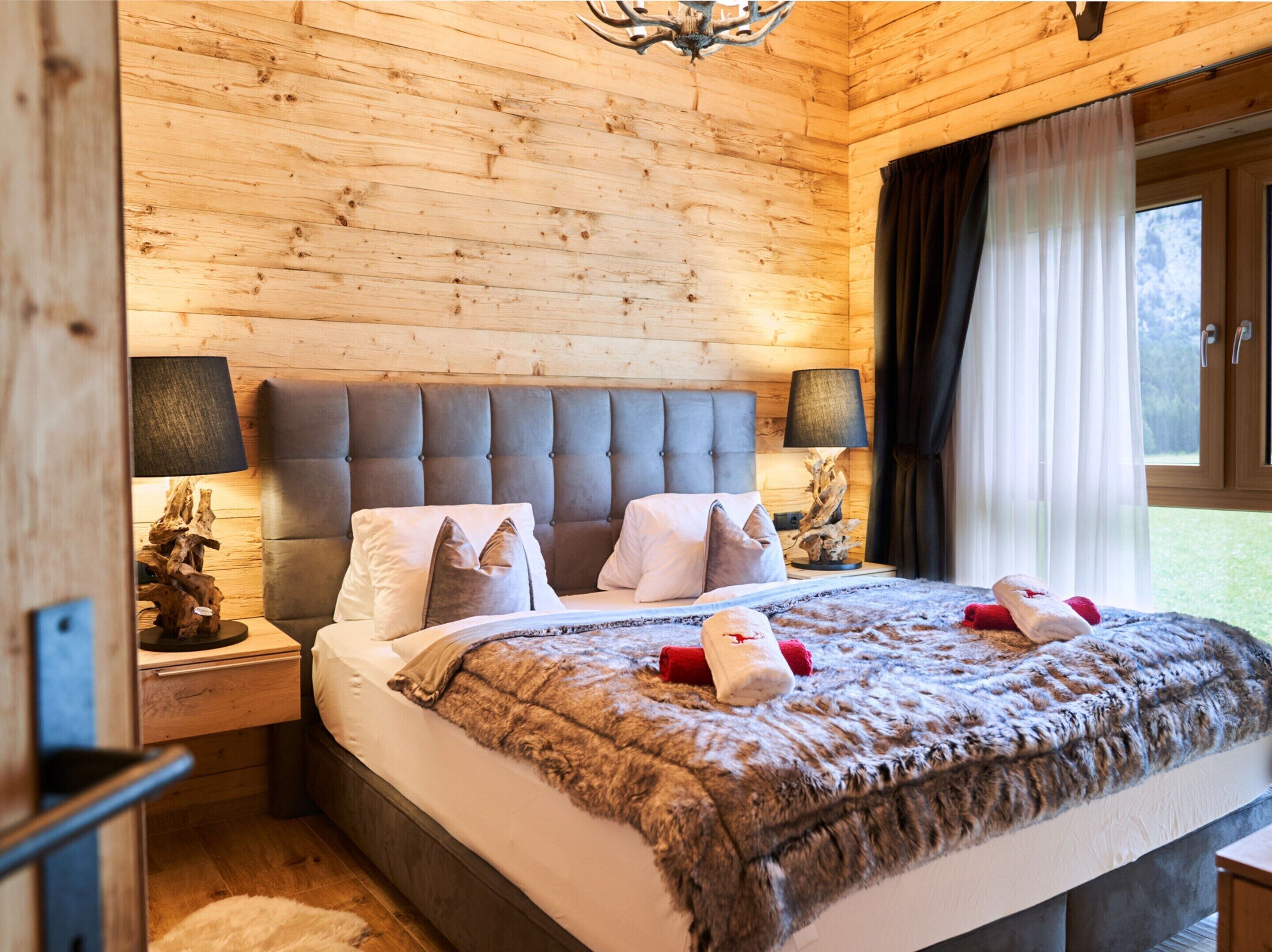 Apartment | 1 bedroom, individually furnished, bed sheets