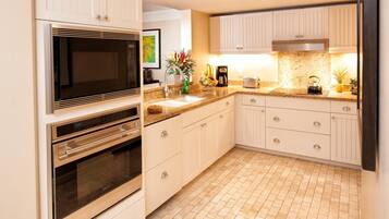 Villa, Accessible | 3 bedrooms, Internet