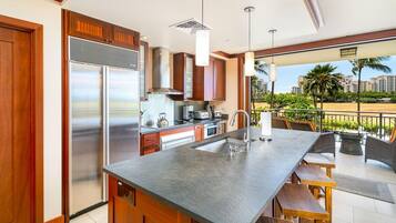 Villa | 3 bedrooms, Internet