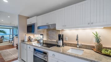 Villa, Accessible | 4 bedrooms, Internet