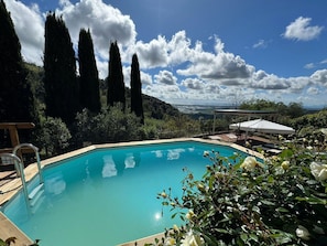 Cottage | Pool - Stone House in Chiatri With Lake Views (Lucca)