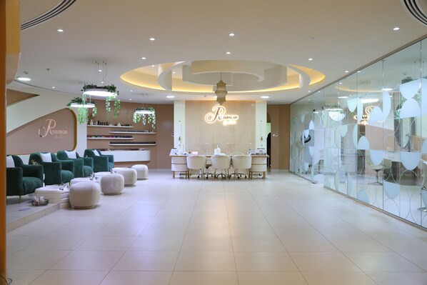 Spa - AlIskan Al Tullabi - Female Only (Seeb)