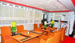 TV - Texas Deluxe B&B (Kajiado)