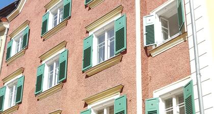 Studio apartment in the heart of Graz's old town -kitchen, bathroom, WC, balcony
