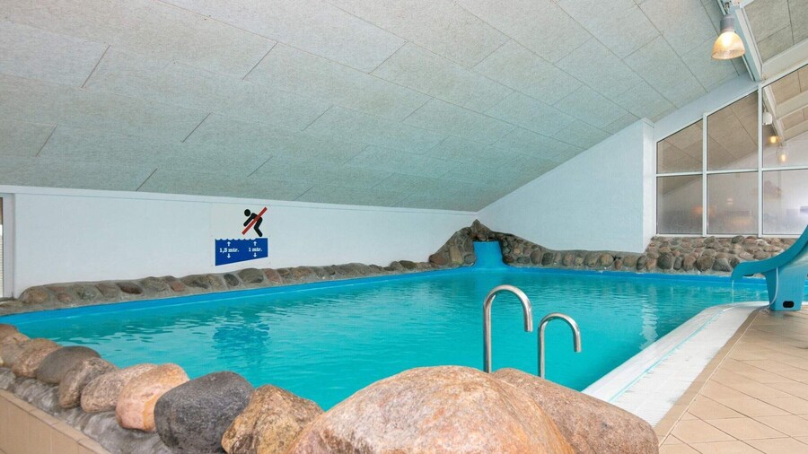 6 Person Holiday Home on a Holiday Park in Hemmet