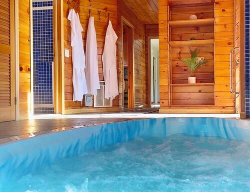 Finger Lakes: Sauna, HotTub, Firepit, Games         Near Lakes, Wineries