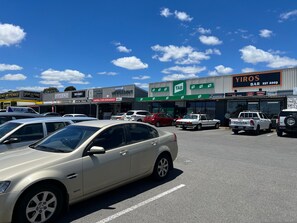 Apartment | 2 bedrooms - Dishwasher A C Dryer Campbelltown Courtyard North (Campbelltown)