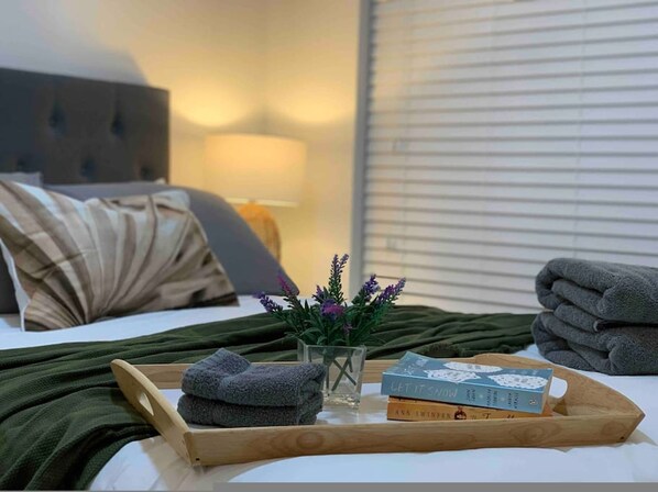 Apartment | 2 bedrooms - Dishwasher A C Dryer Campbelltown Courtyard North (Campbelltown)