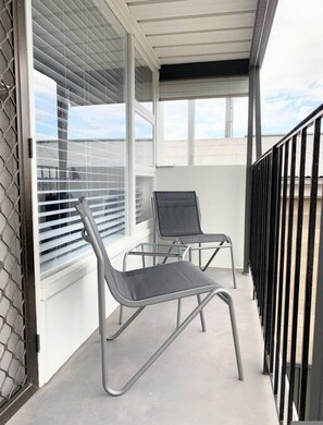 Apartment - 3BR Unit Free Park Wifi Campbelltown (Campbelltown)