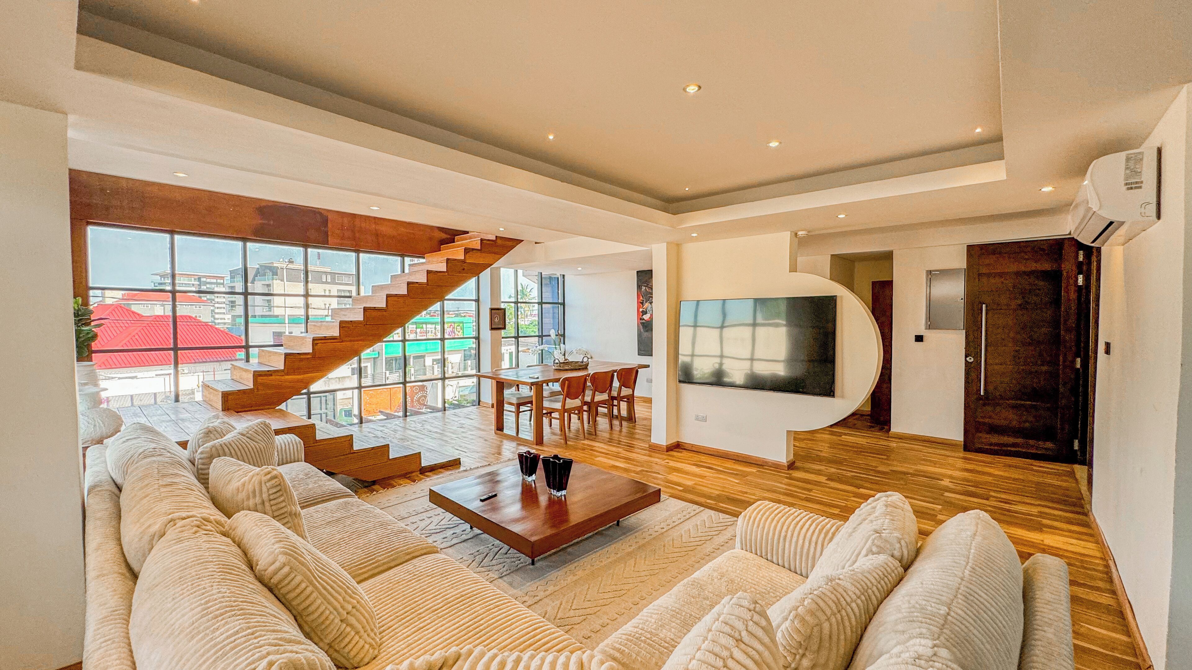 Dúplex de lujo, balcón, vistas al jardín | Servicio de comidas en la habitación